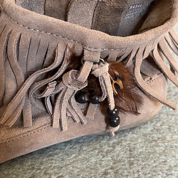 Minnetonka fringe ankle boots size 7 - Picture 4 of 9